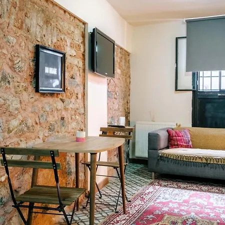 Authentic Flat Close To Galata Tower Apartamento Estambul